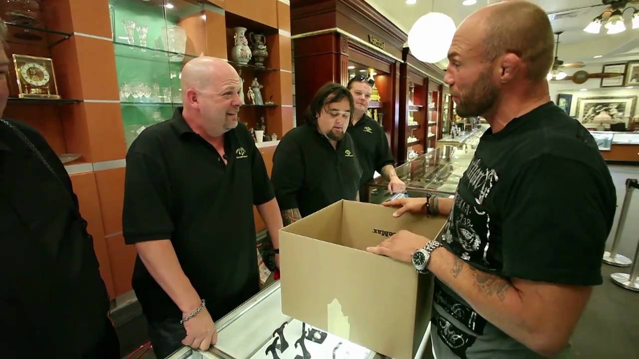 MMA Awards: Randy Couture visits Pawn Stars