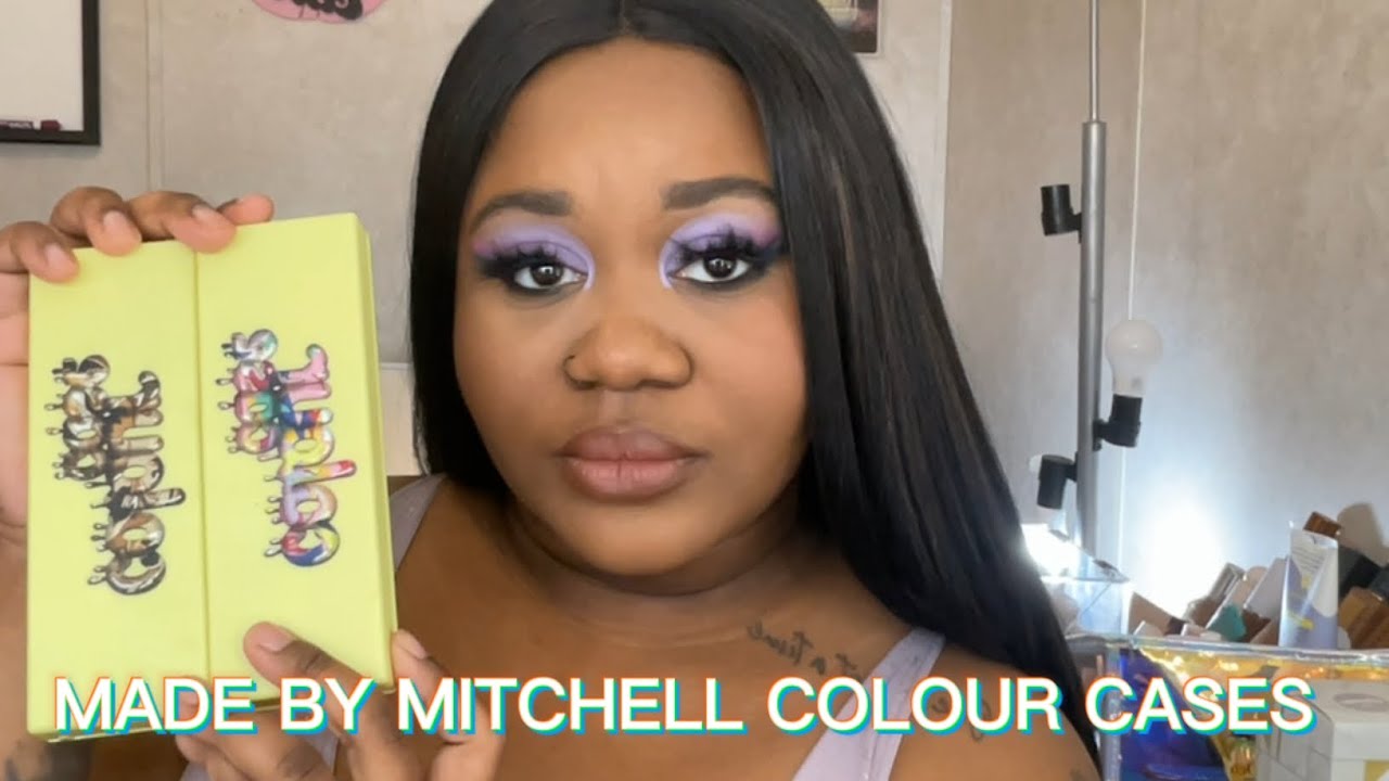 Made by Mitchell Coloured Cases . Eye look and base
