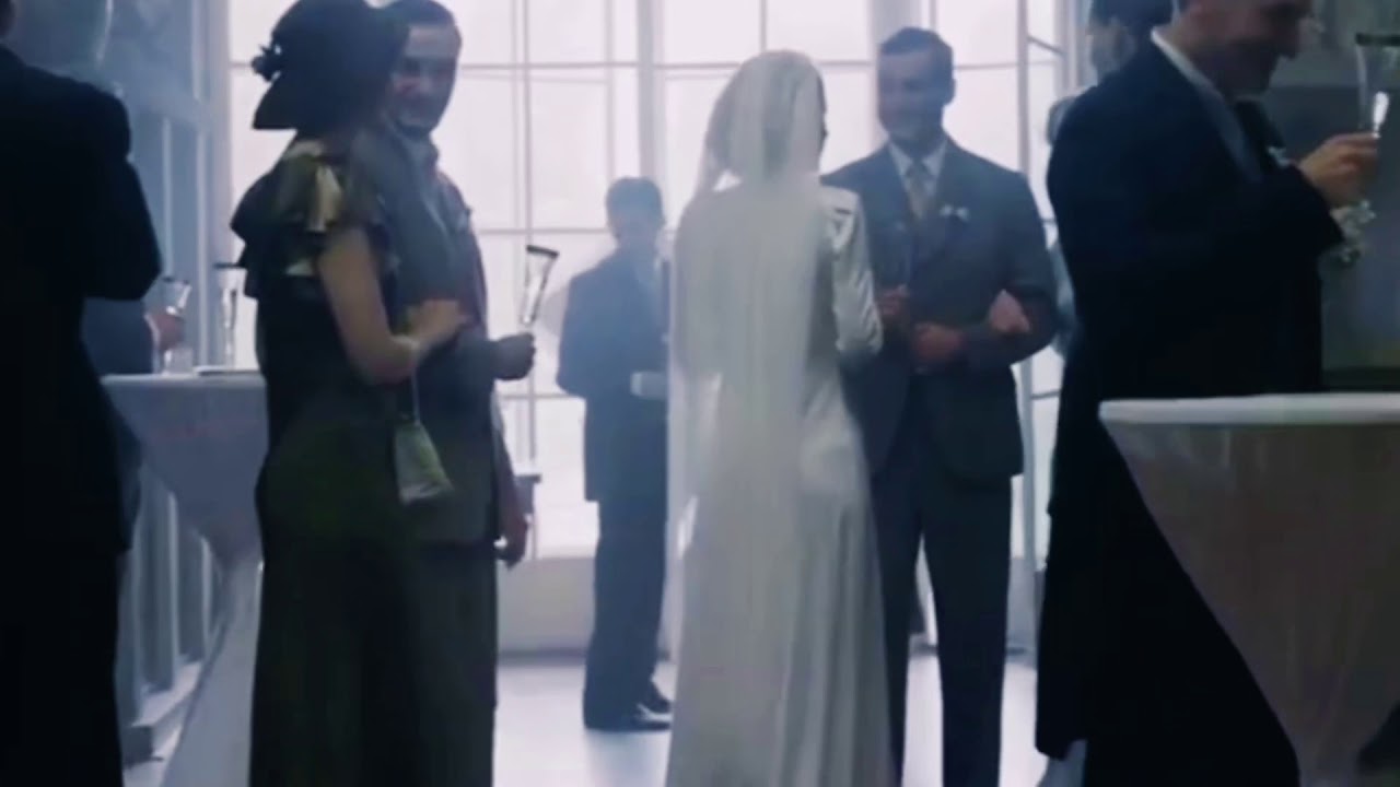 Hana and Leslie / The glass room /Crazy in love