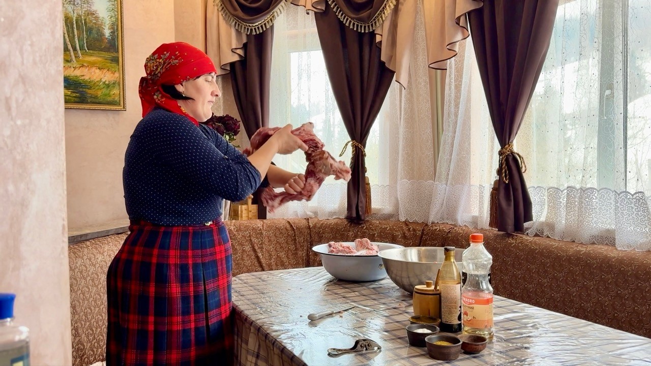 Cozy Winter Day in the Carpathians ❄️ | Cooking Ribs in a Wood-Fired Stove