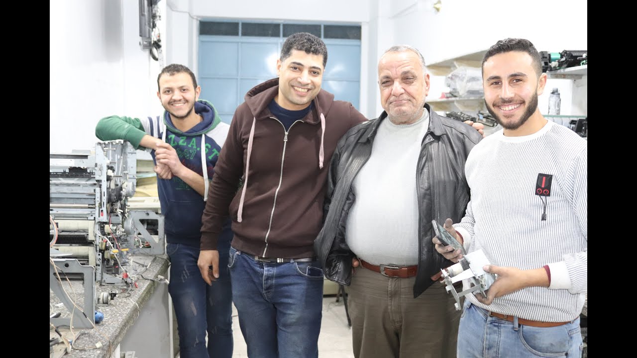 الورق المحشور في الطابعه بسبب المكونات الميكانيكيه للطابعه او ماكينة تصوير المستندات