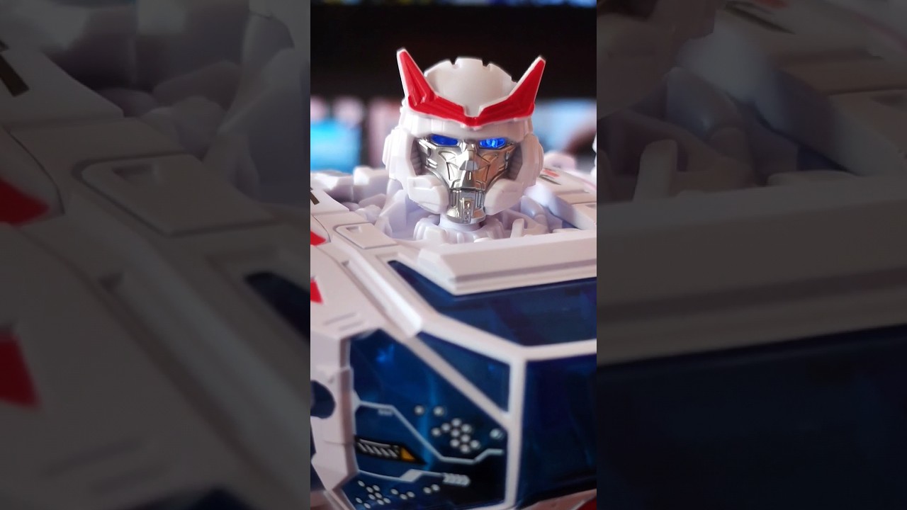 Cybertronian Ratchet - SW01 #ratchet #kpop #ukiss #transformers #bumblebee #riseofthebeasts #cusco