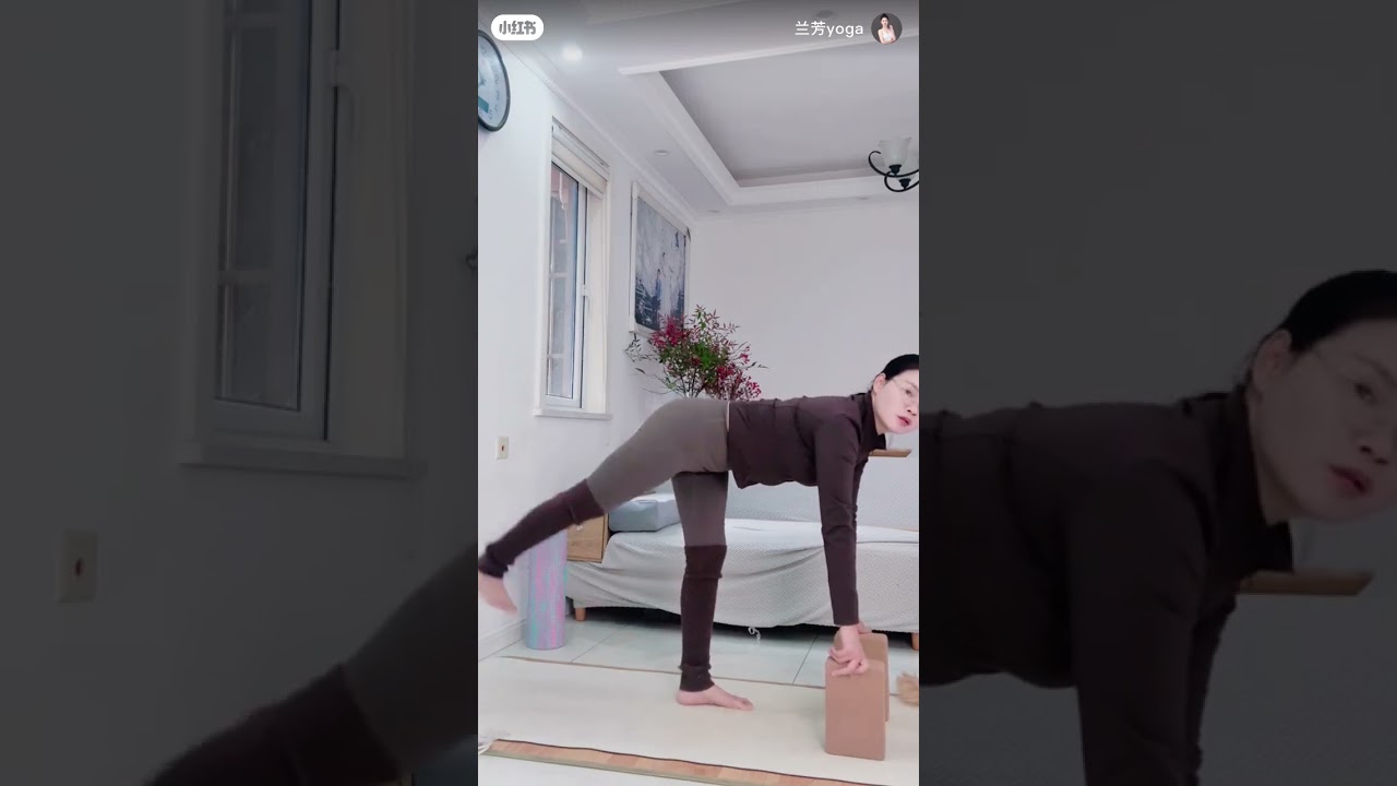 骨盆倾斜，腿部发力不均等造成的长短腿