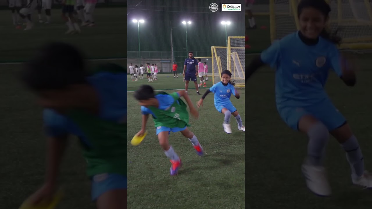 A fun session in training for #TheIslanders' U11s 😁#MumbaiCity #AamchiCity 🔵