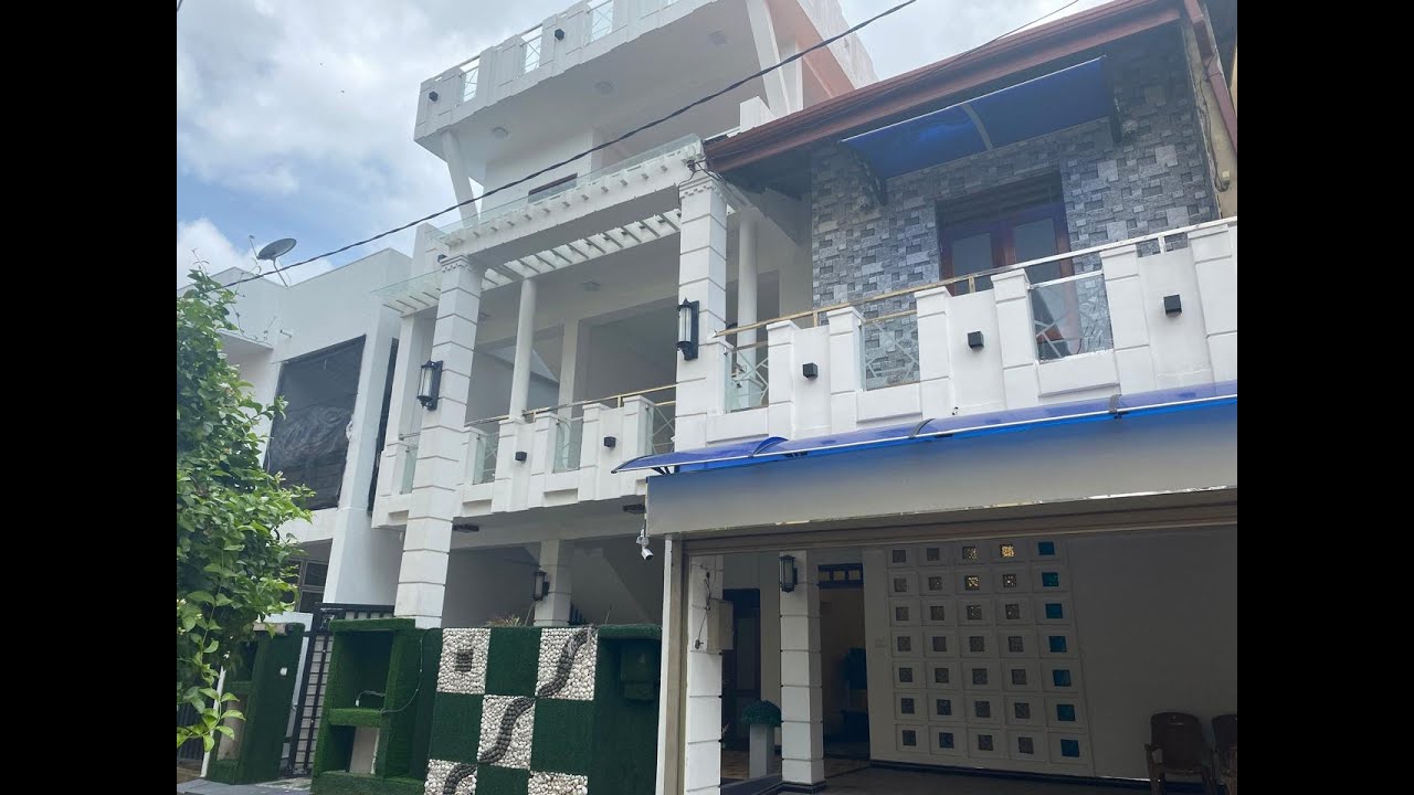 Wattala, Luxmi Gadens, 6 Bedrooms Upstairs House for Sale.
