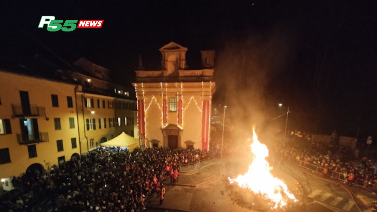 Il falò di Sant'Antonio 2024 in diretta
