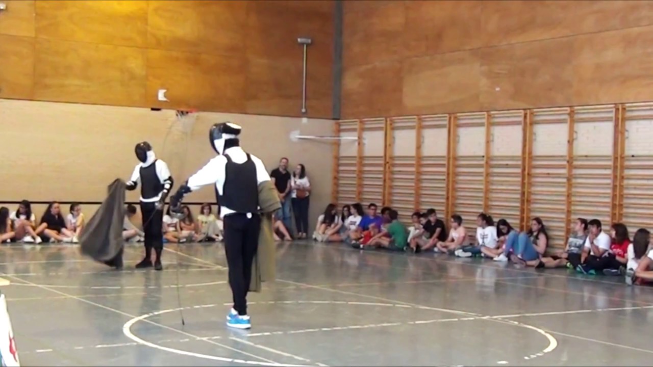 Combate de Ropera y capa. Instituto Hermanos Amor&oacute;s. Villena 2018.