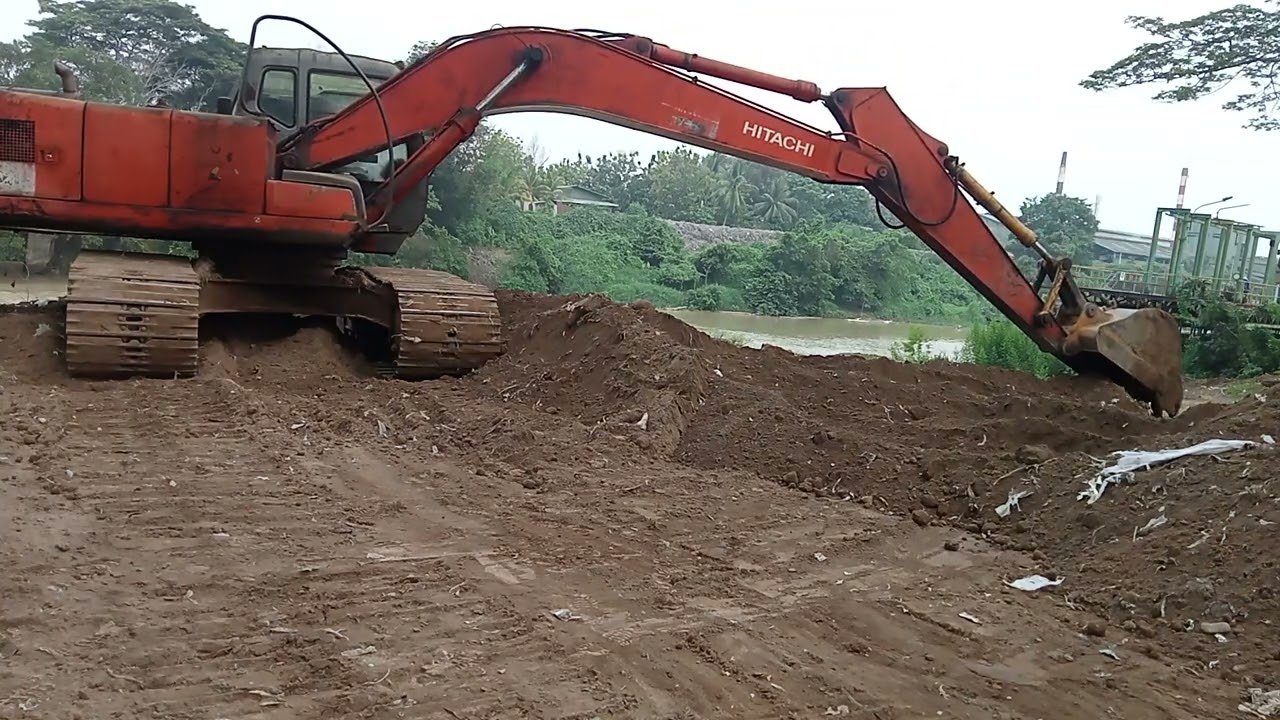 Alat berat  bekho | excavator hitachi  | meratakan tanah