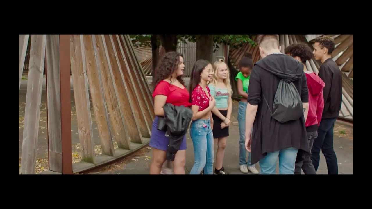 MIGNONNES de Ma&iuml;mouna Doucour&eacute; - Extrait (2020)