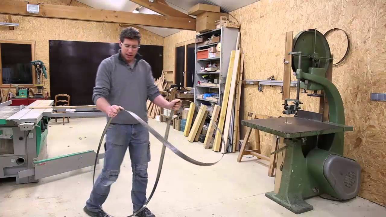 Plier une lame de scie a ruban
