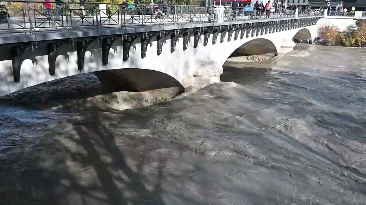 Crue centenale de l'Arve, depuis Carouge (Genève, Suisse)