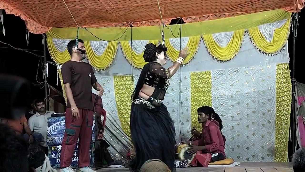 इलाहाबादी नागिन डांस में  रहेमान जोकर में मजा लगाए#dance 