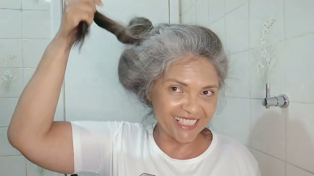 Lavando cabelo grisalho com bicarbonato e vinagre de maçã - leia a descrição