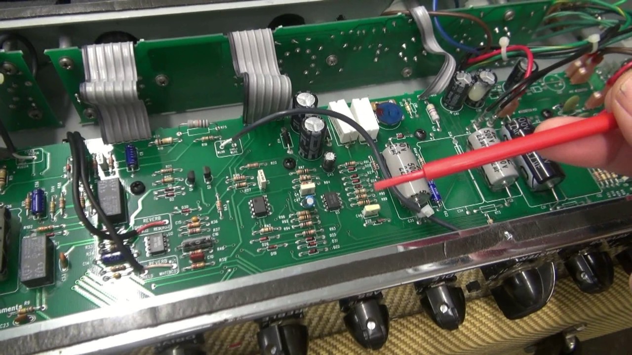 How to repair Fender Deluxe reissue tube guitar amp Filter capacitor Buzz