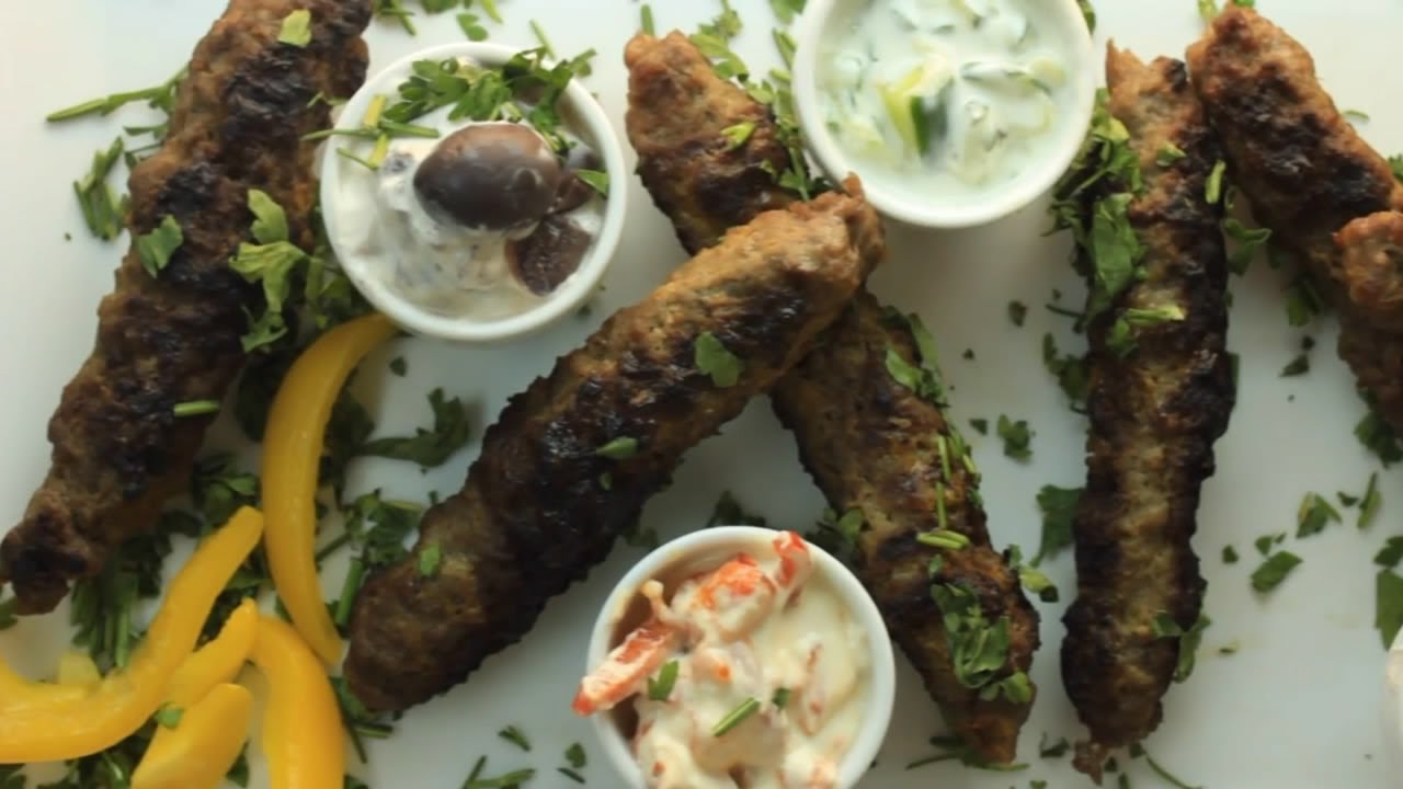 كفتة مشوية على طريقة ابلة منال ومن غير بصل كمان