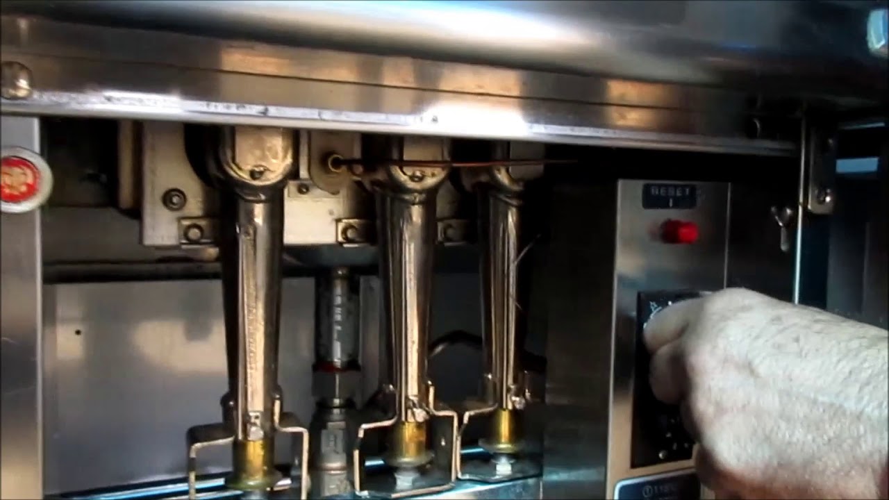 Friggitrice a gas Bertos in funzione www.teknoccasioniattrezzature.it