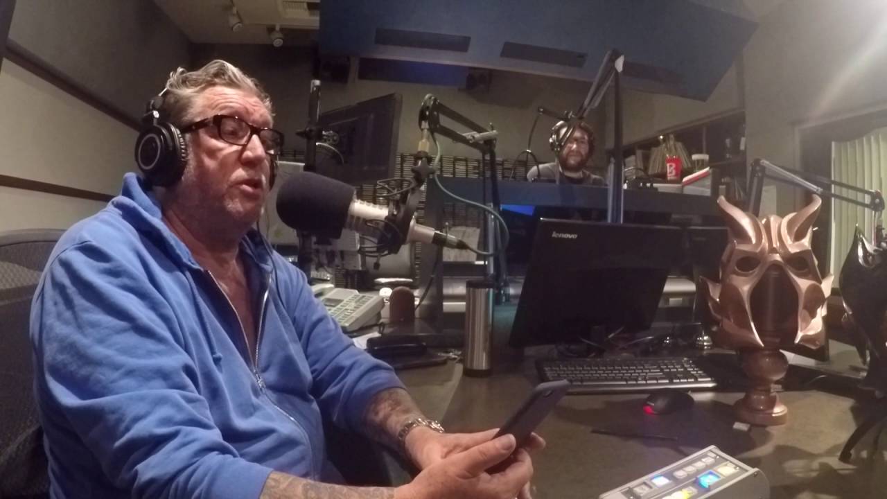 Дафф Маккаган в студии на альбоме Jonesy's Jukebox