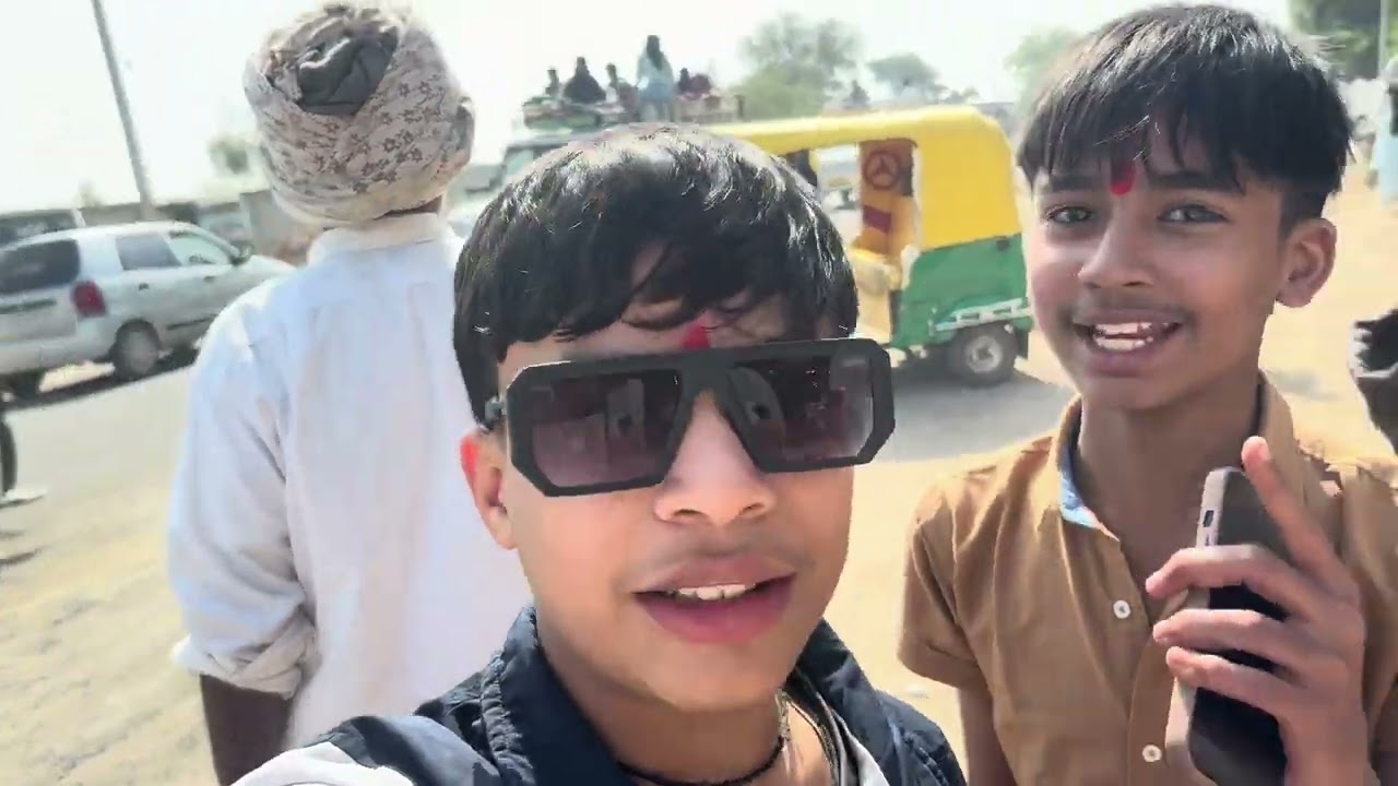 Hum gye gujrat mata ji ke birthday pr 🙏🎂🚂