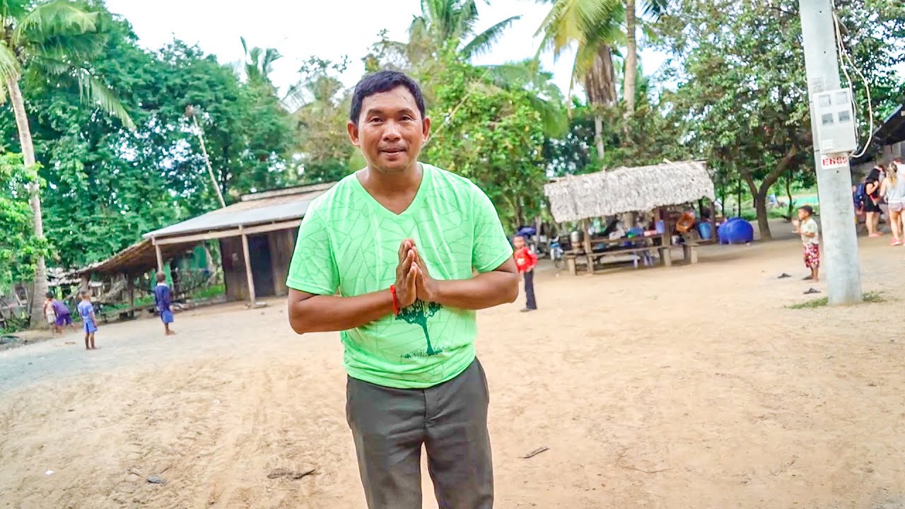 LIVING WITH A LOCAL CAMBODIAN FAMILY