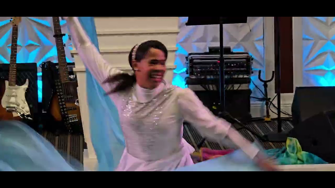 DANZAS:  IGLESIA   JESUCRISTO  ES  REY 