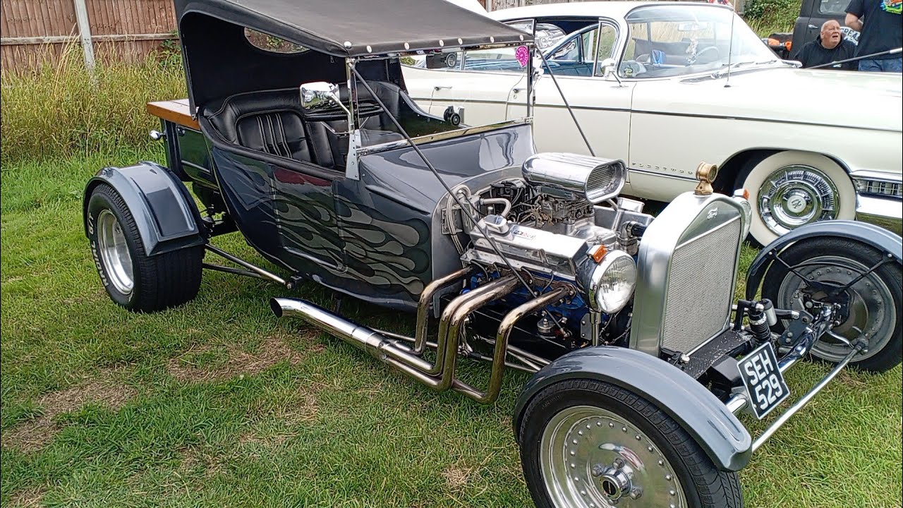 CLASSIC CAR SHOW /GRIMSBY RUGBY CLUB 2025