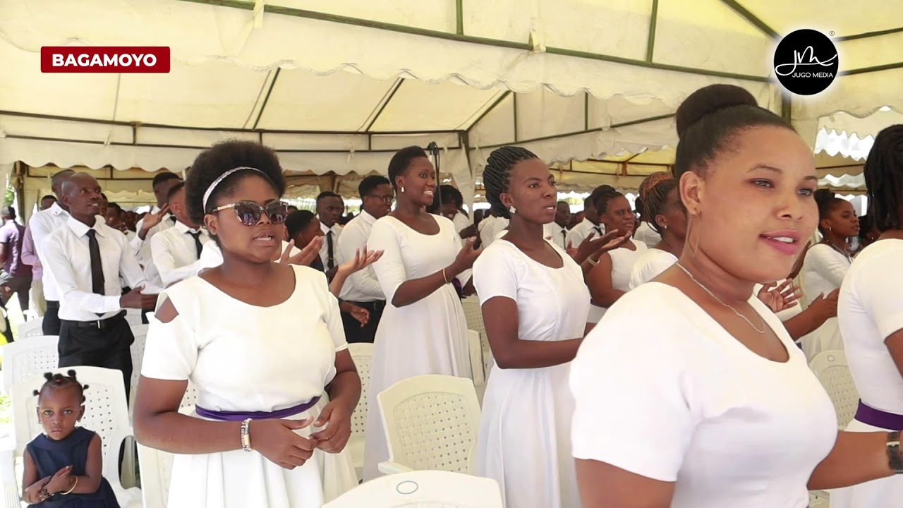 Mungu Baba Pokea Sadaka - Kwaya ya Mt Yosefu Parokia ya Bunju | VIWAWA DSM Beach Mass, Bagamoyo 2021