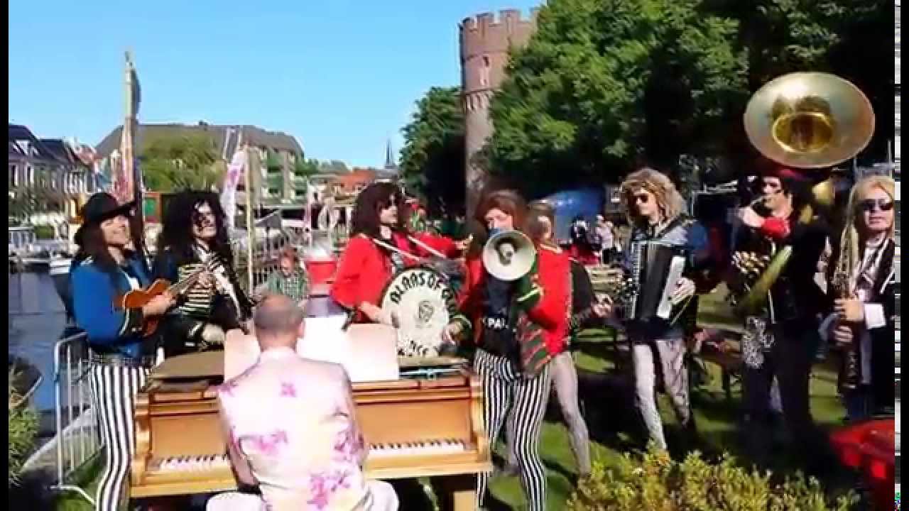 Dag 287+ De Buitenpianist van Cultuurschip Thor , Blaas Of Glory!!!