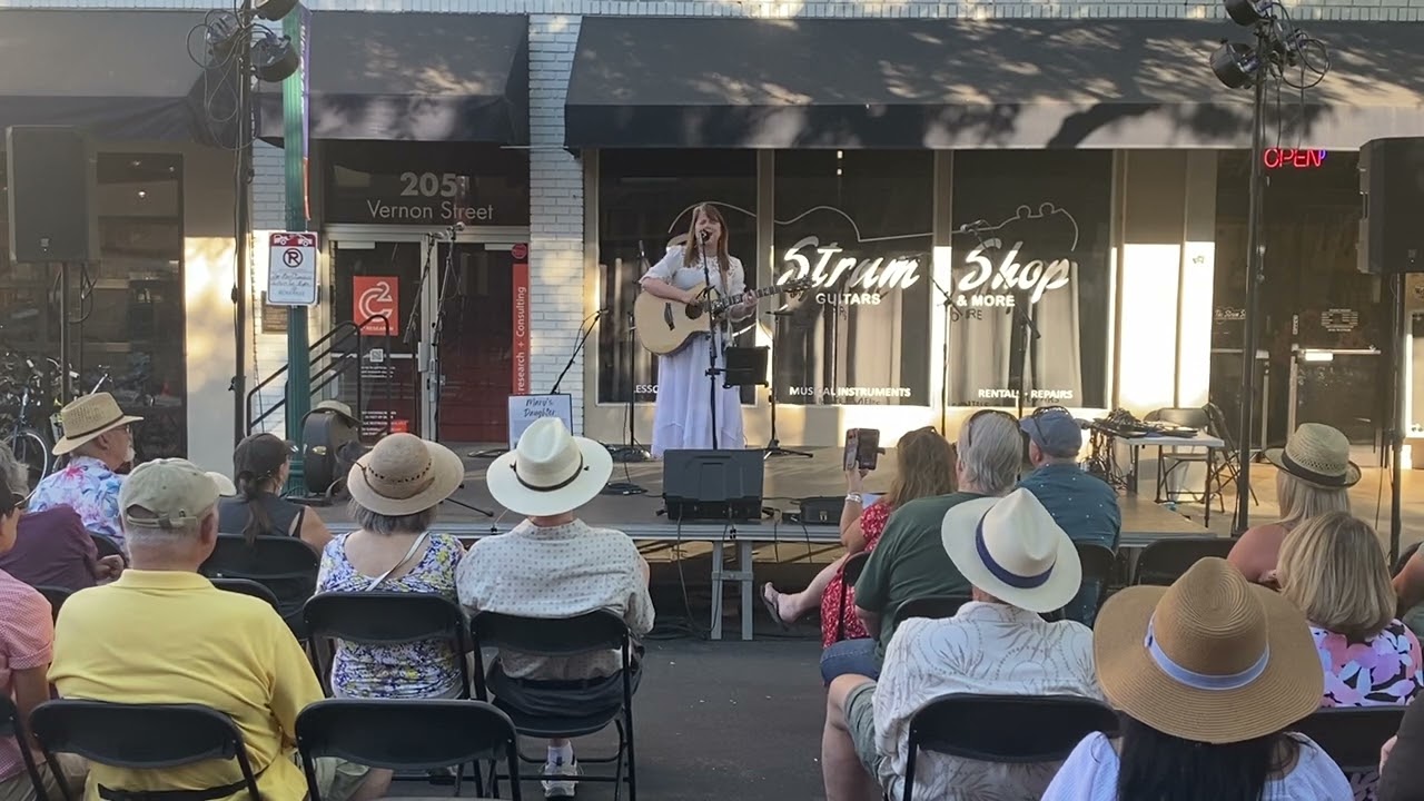 The Strum Shop Stage, Roseville
