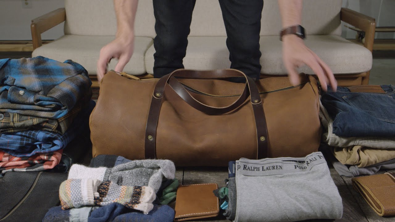 How much will it hold? | William Leather Duffle Bag