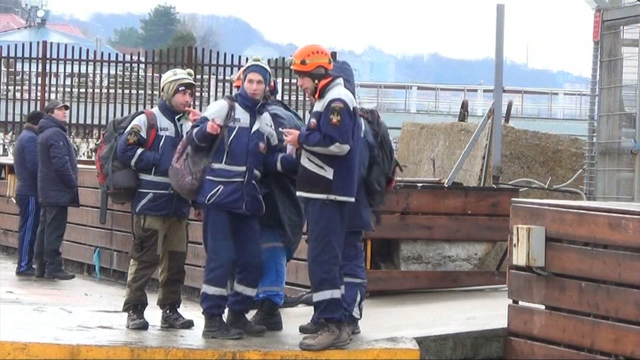 Russian air crash: Search operation continues