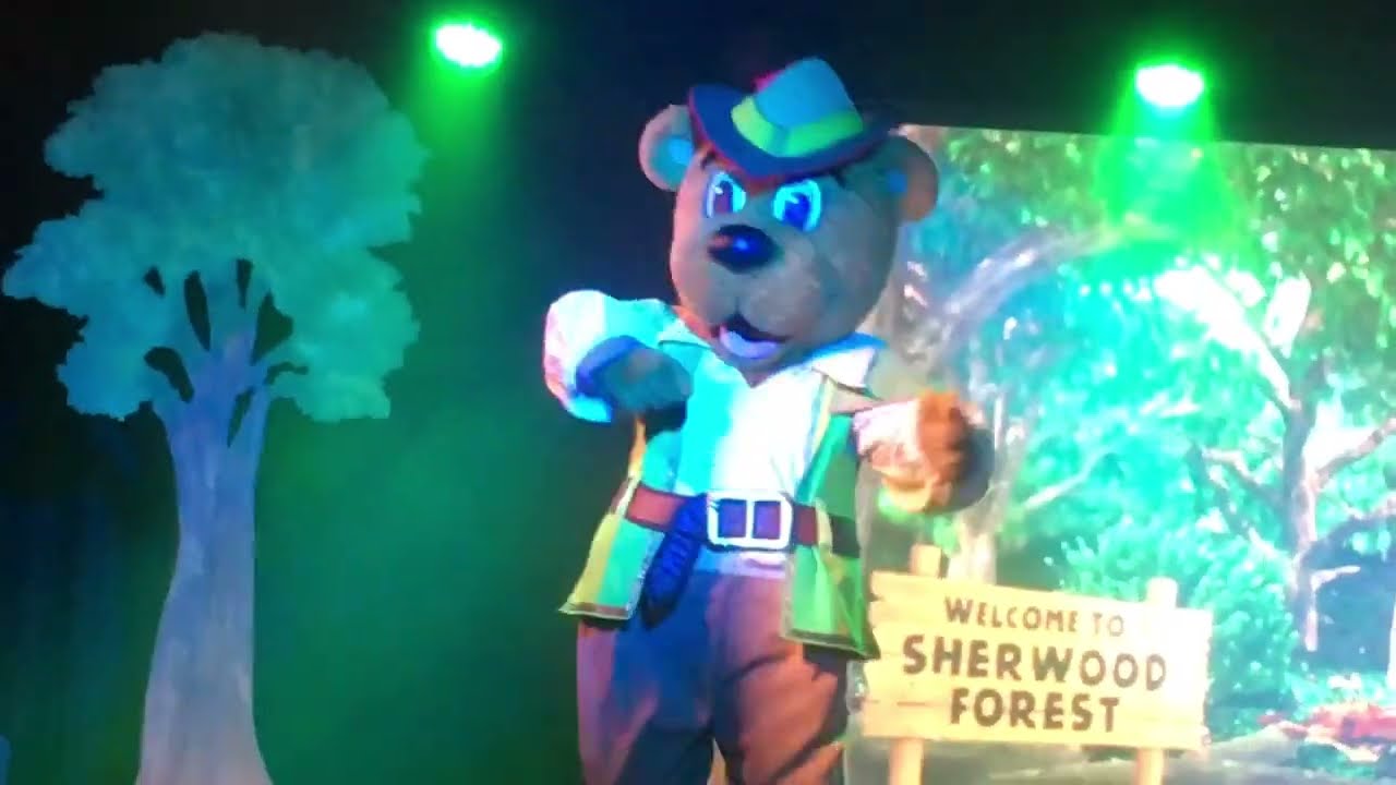 Butlins Billy & Bonnie Bear Robin Hood Show Minehead 2021