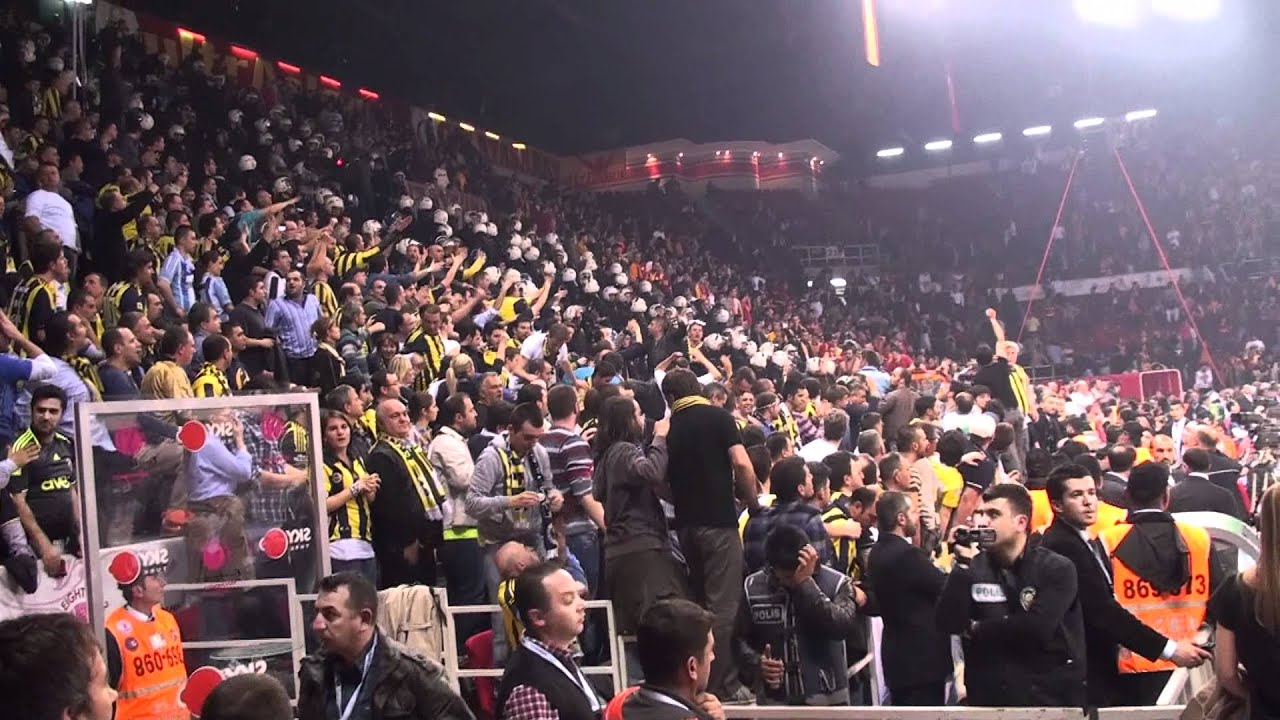 Fenerbache destekçileri 1