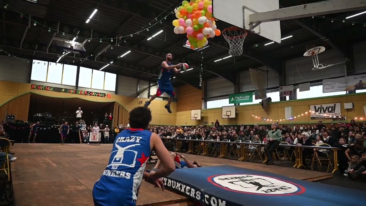 Les Crazy Dunkers, du basket acrobatique &agrave; Saint-Didier-en-Velay