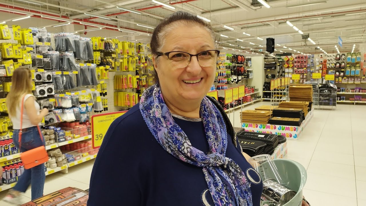 Cu Bunica,Angi și Natalia la cumpărături / Mama vrea farfurii pentru bucătărie