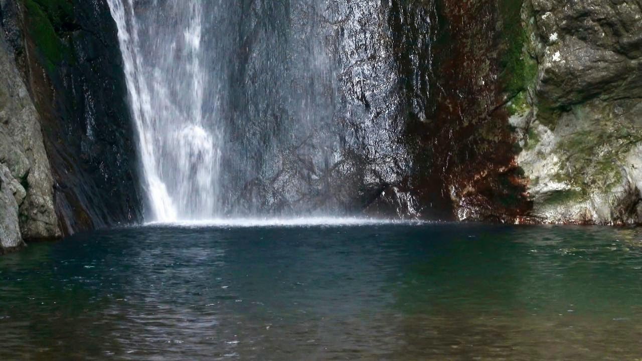 暁嵐の滝（大分県佐伯市） Gyoran Falls（Oita,Japan）