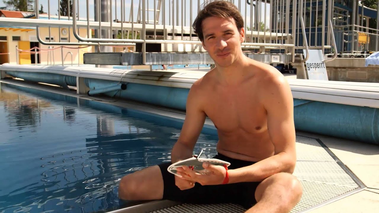 Felix Neureuther beim Schwimm-Training