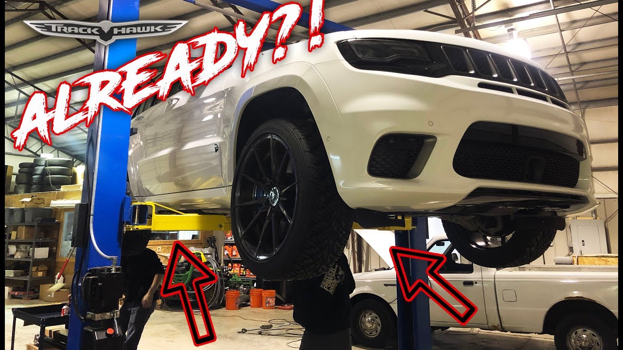 TrackHawk уже оснащается новыми задними осями и цельным карданным валом.