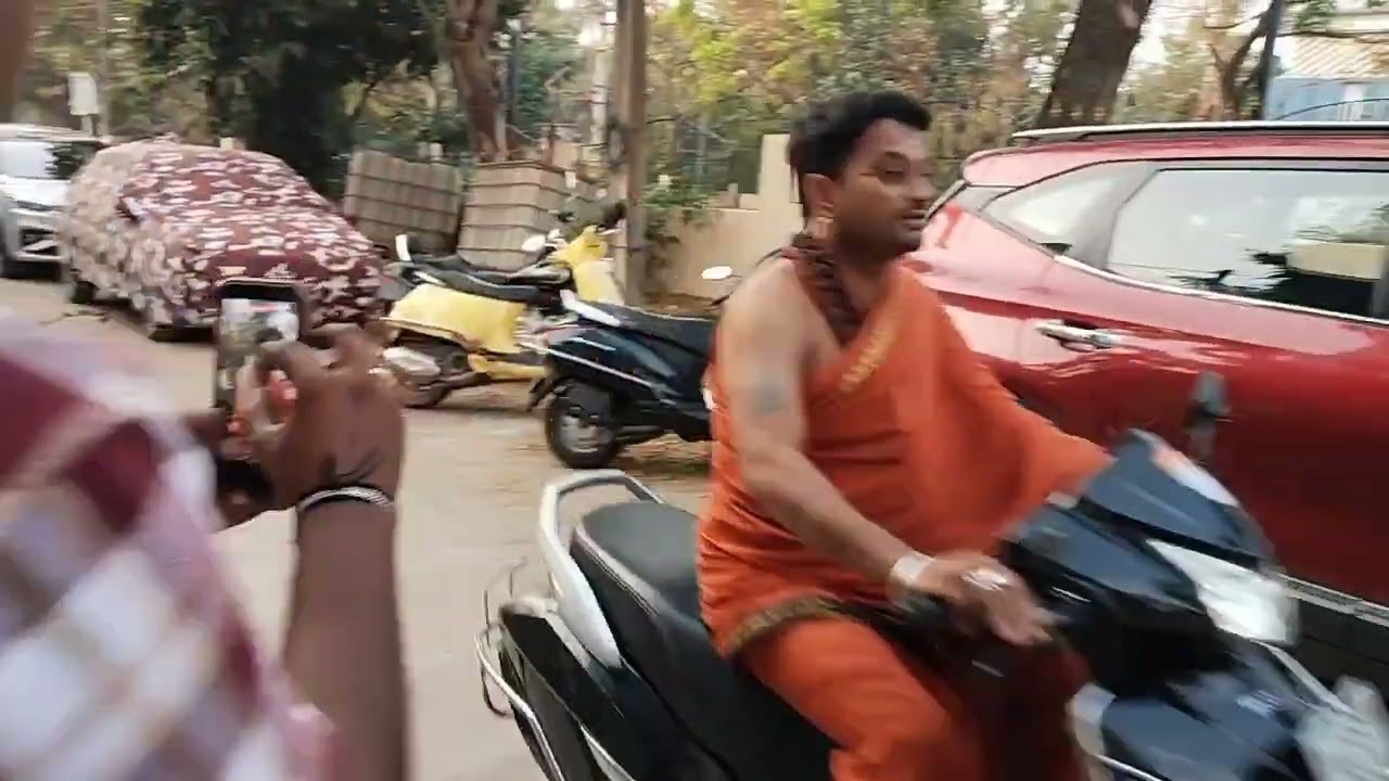 ರಾಯರನ್ನು ನಂಬಿ ರಾಯಲ್ ಬುಲೆಟ್ ಬೈಕ್ ಓಡ್ಸೋದ್ರಲ್ಲಿ ಎಷ್ಟು ಮಜಾ ಇರುತ್ತೆ ಅಲ್ವಾ ಇದೇ ರಾಯರ ಪವಾಡ 