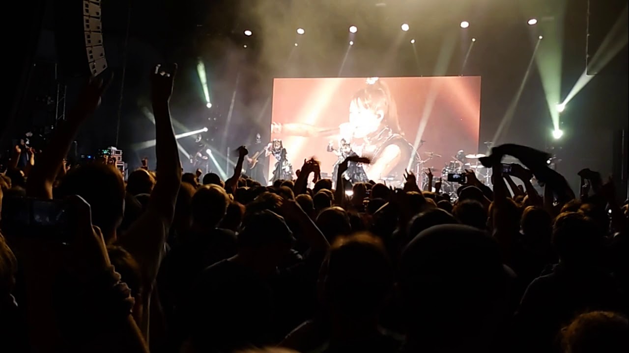 BABYMETAL - Papaya live Vienna, Austria, [11 Febr '20]