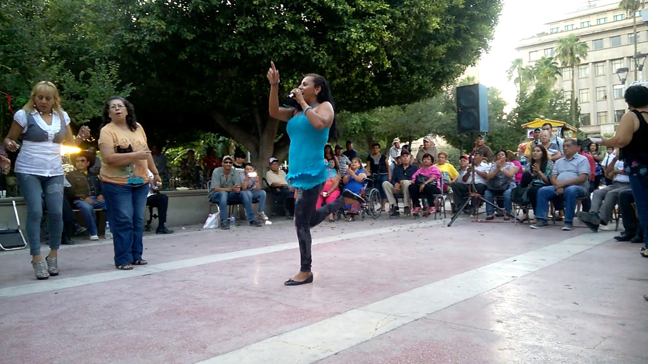 la pollera colorada LUDIVINA DEL SOL plaza de armas de torreon coahuila