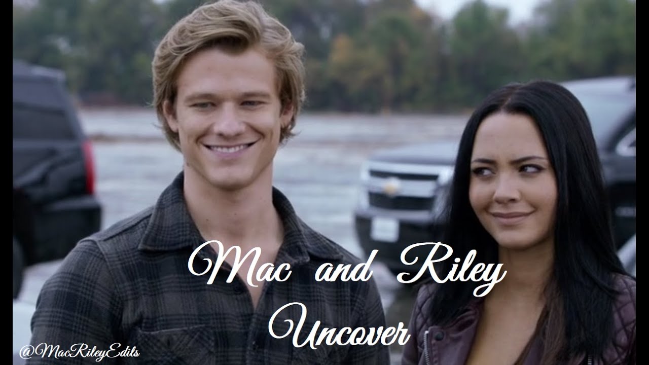 Mac and Riley looking at each other - Uncover #MacRiley