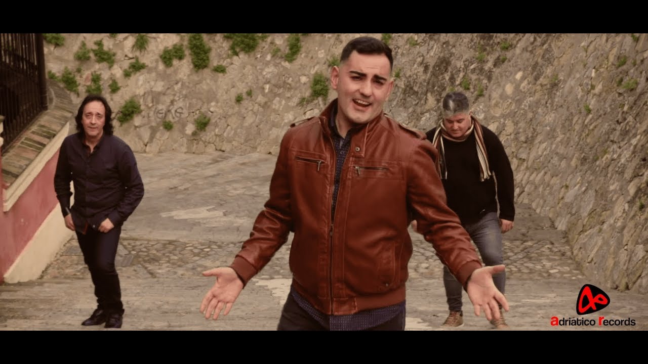MIGUEL FRANCO con SOMBRA Y LUZ - SÓLO AMIGOS (Videoclip Oficial)