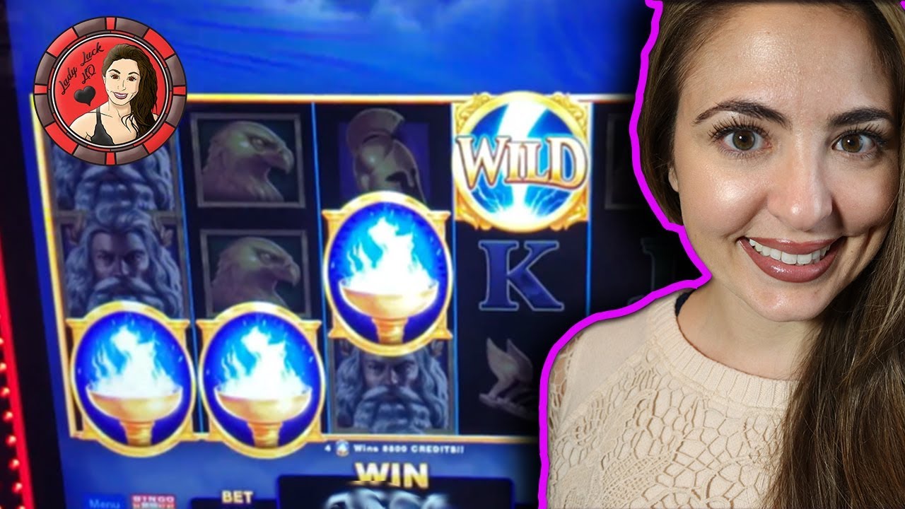 Fighting Zeus in Olympus Strikes Slot Machine for a Big Win!