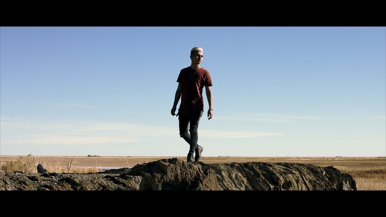Manuel Vargas - Un Beso (Official Video)