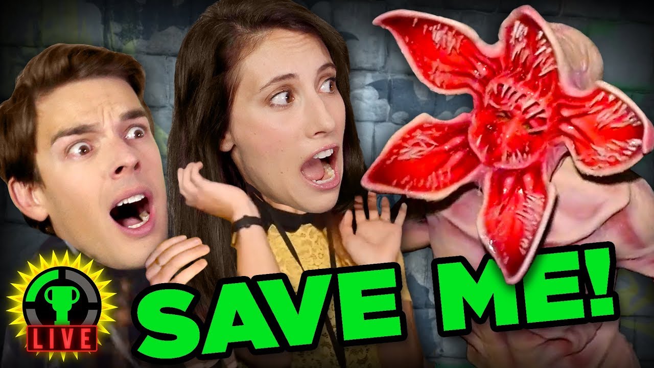 My FIRST Haunted House! The Halloween Horror Nights Haunted Maze CHALLENGE!