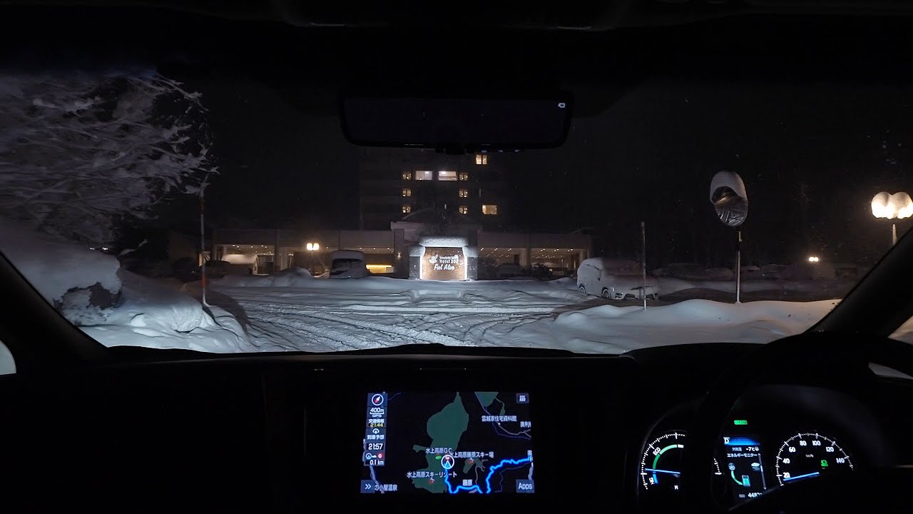 Езда по снегу | Автопоездка в отель у горнолыжного курорта