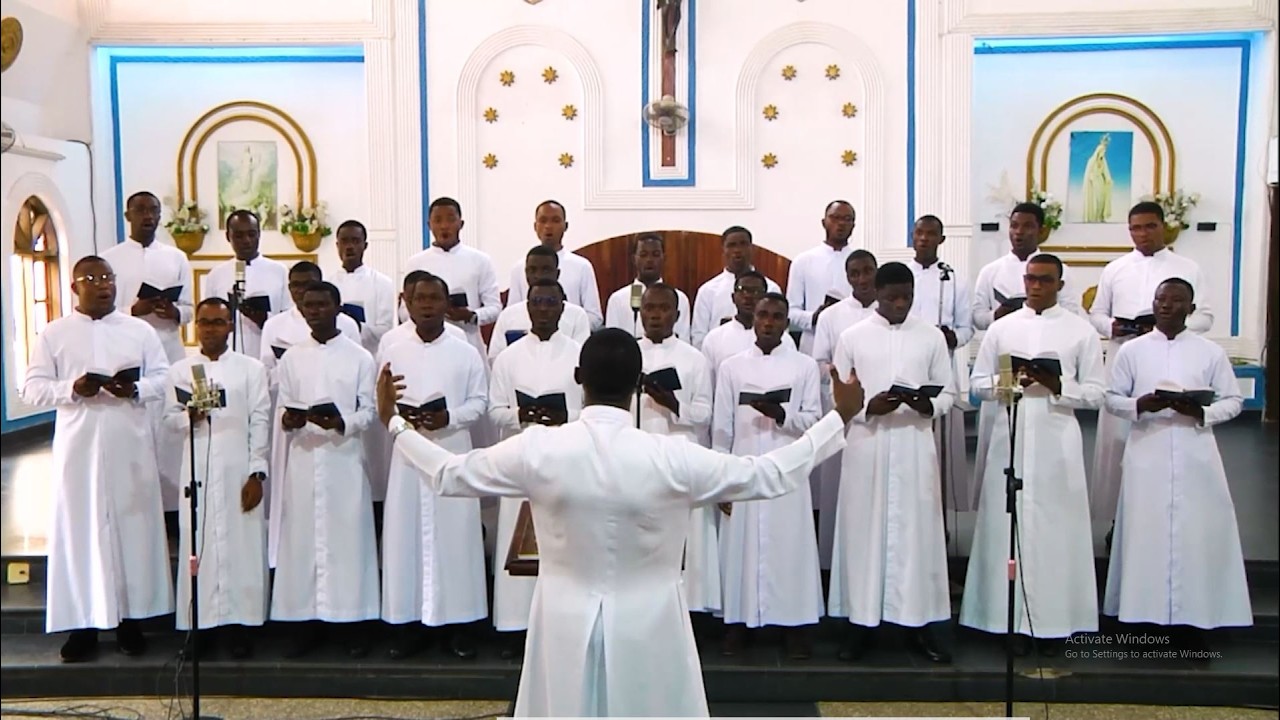 LAUDATE DOMINUM: St. Peter's Regional Seminary Choir