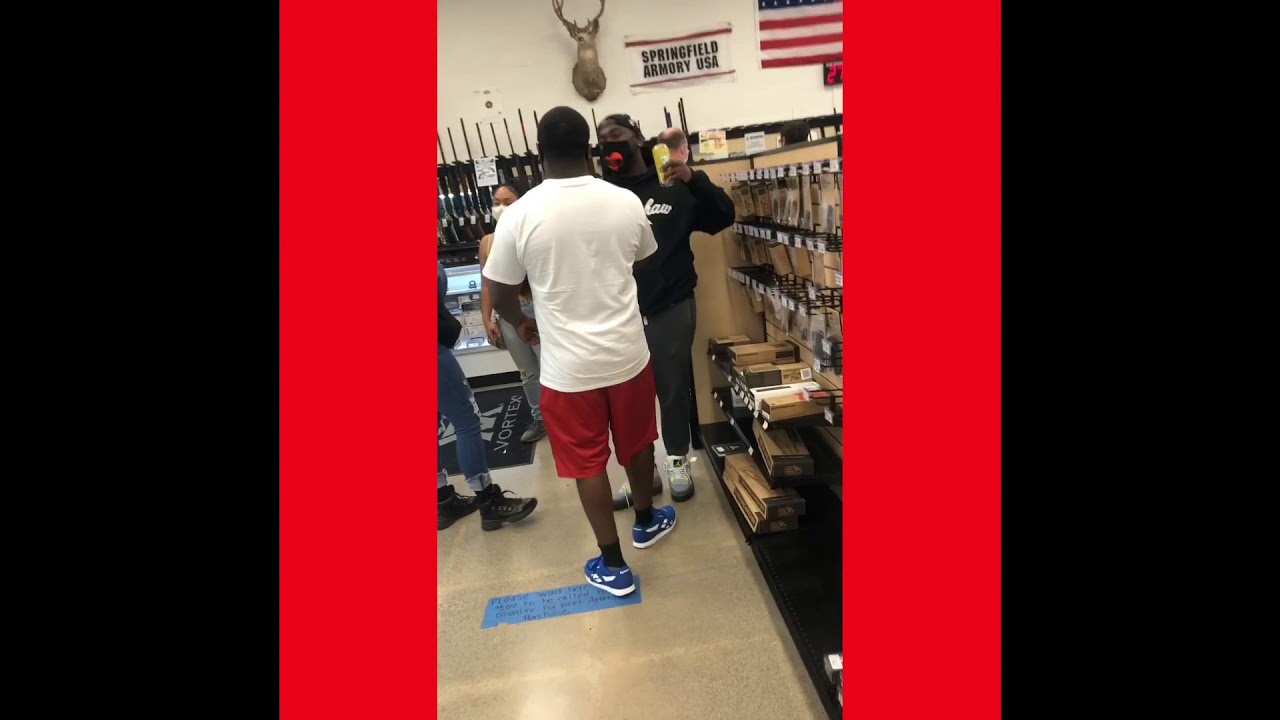 Women and guns 🤟🏿🤟🏿🔥🔥🔥