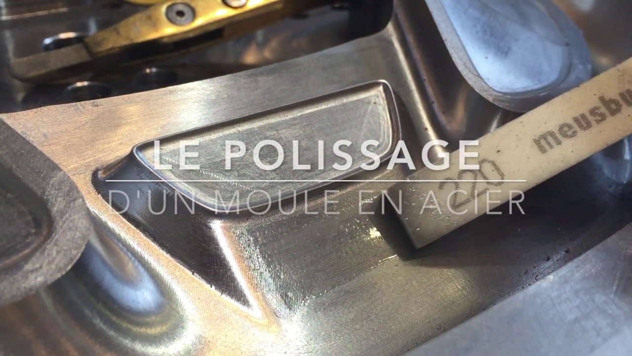 Polissage d'un moule en acier