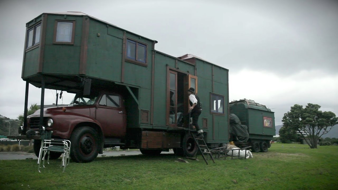 Ian and his 1970's Bedford Tiny House